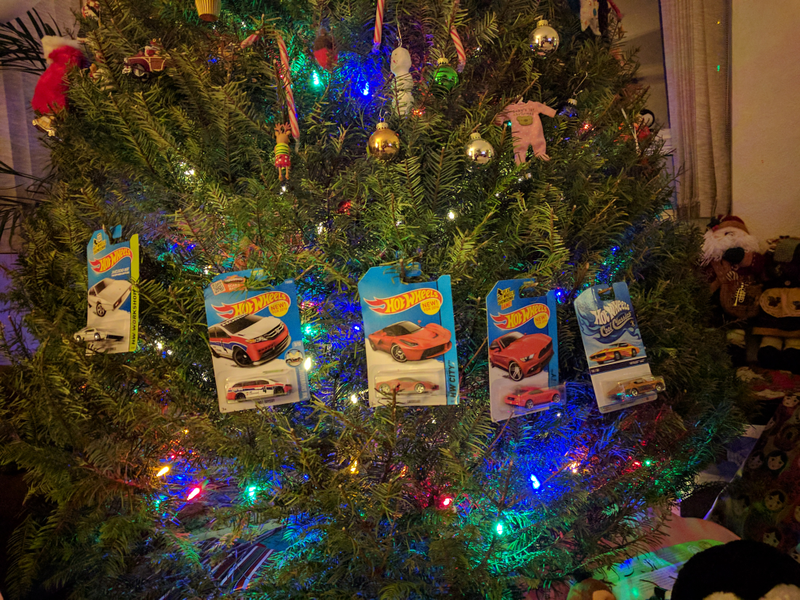 Illustration for article titled It's a Corvette Christmas